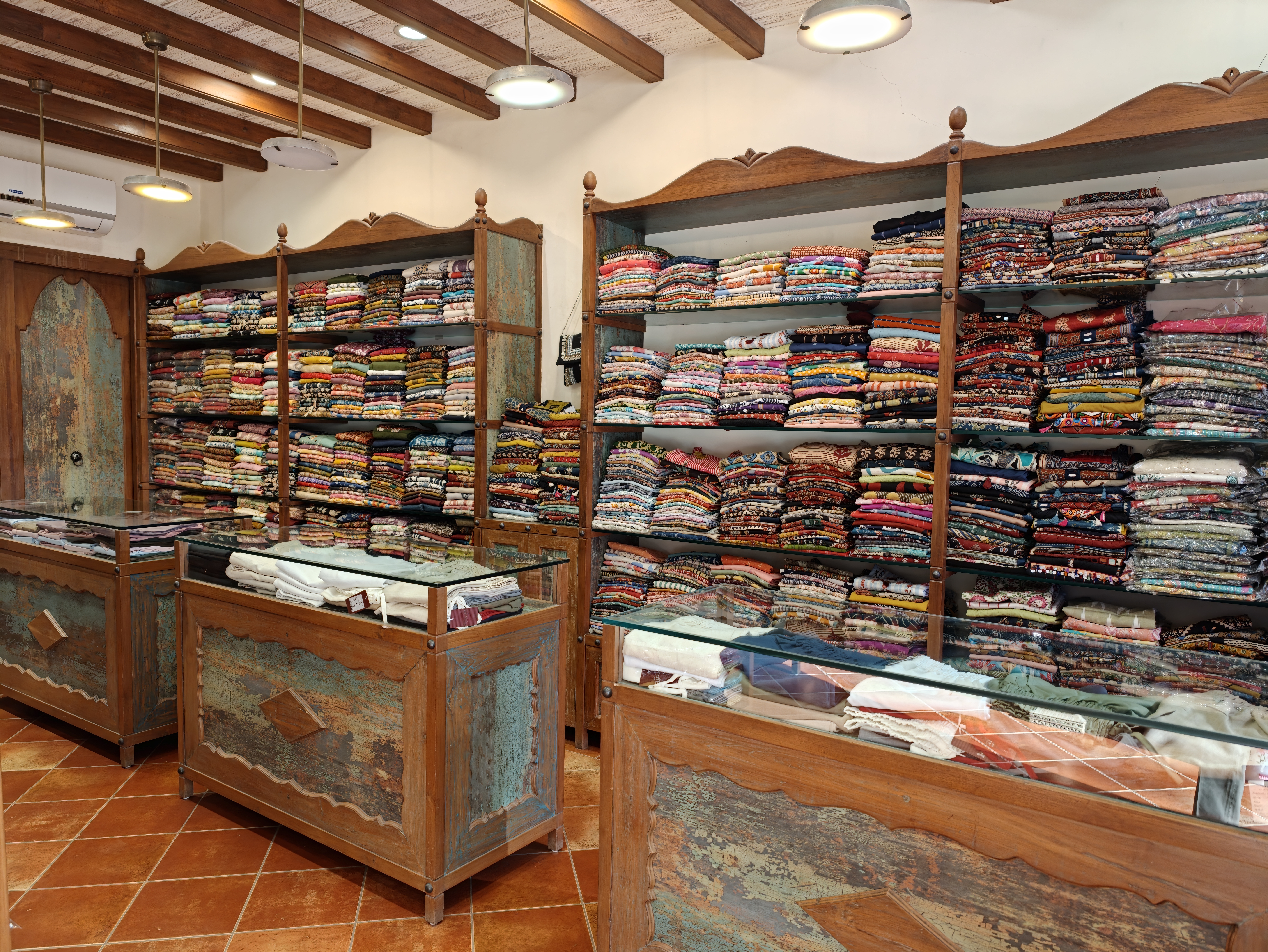 Gamthi Collection